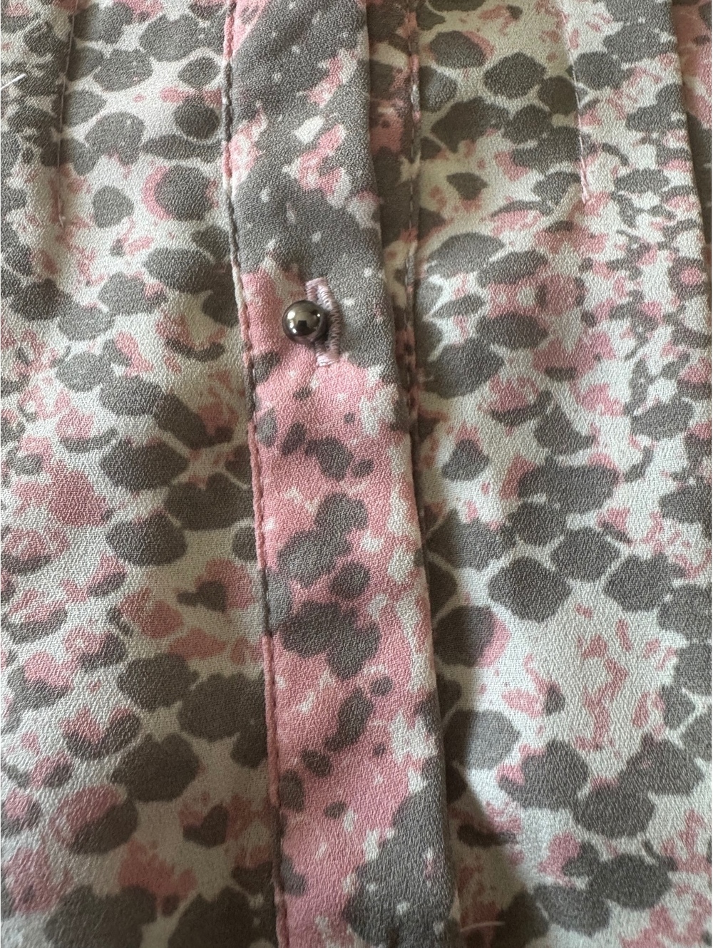 Daniel Rainn Women’s Blouse Gray Pink Print Button Front Cottagecore Boho fall - Picture 9 of 9